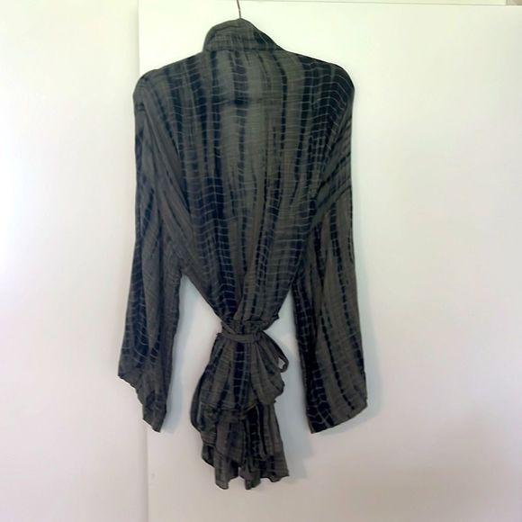 Free People size large, Sasha, tie-dye, kimono, green and blue belted top - Picture 2 of 4